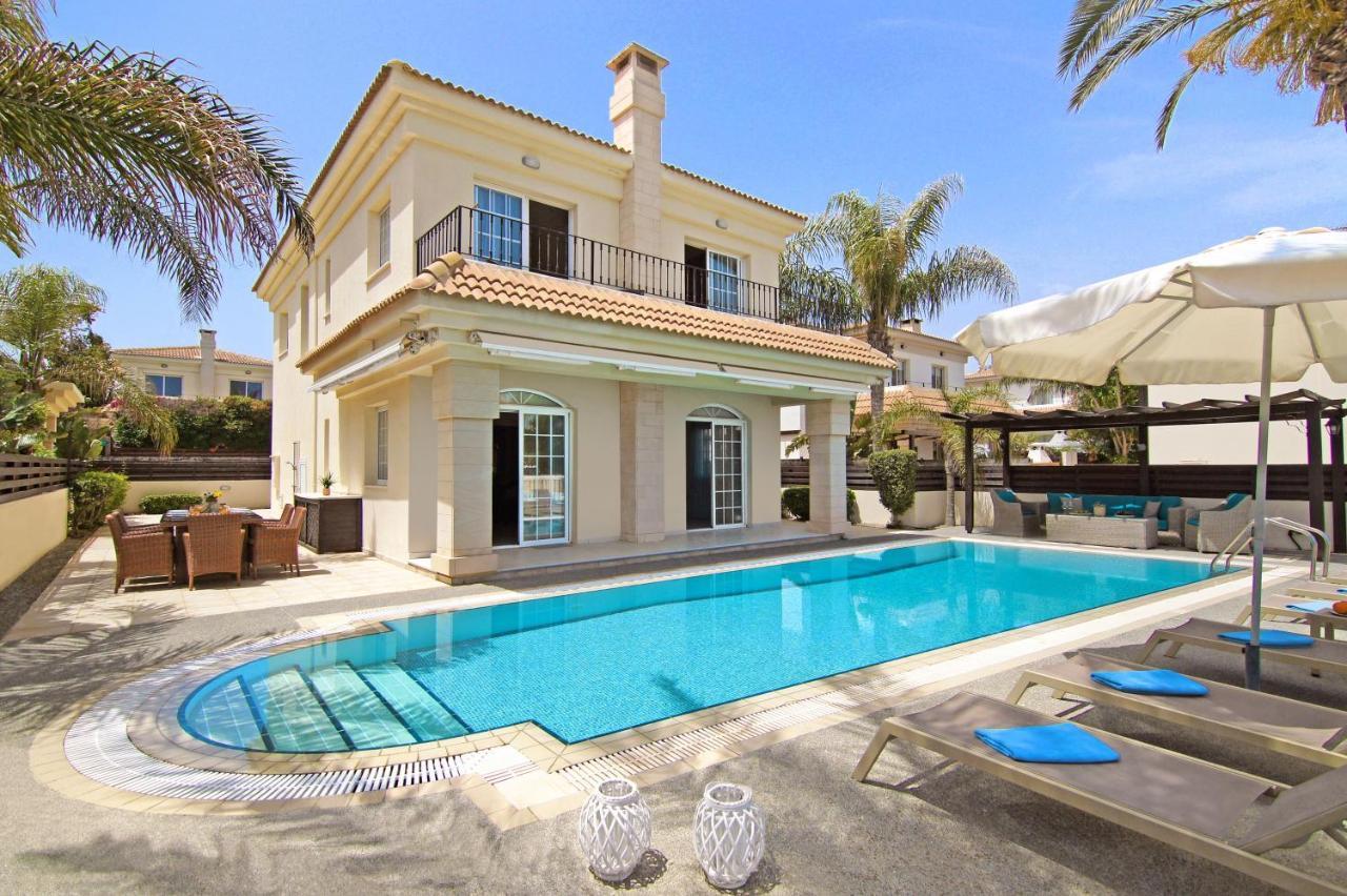 Villa Oceania - Beachfront Παραλίμνι Εξωτερικό φωτογραφία