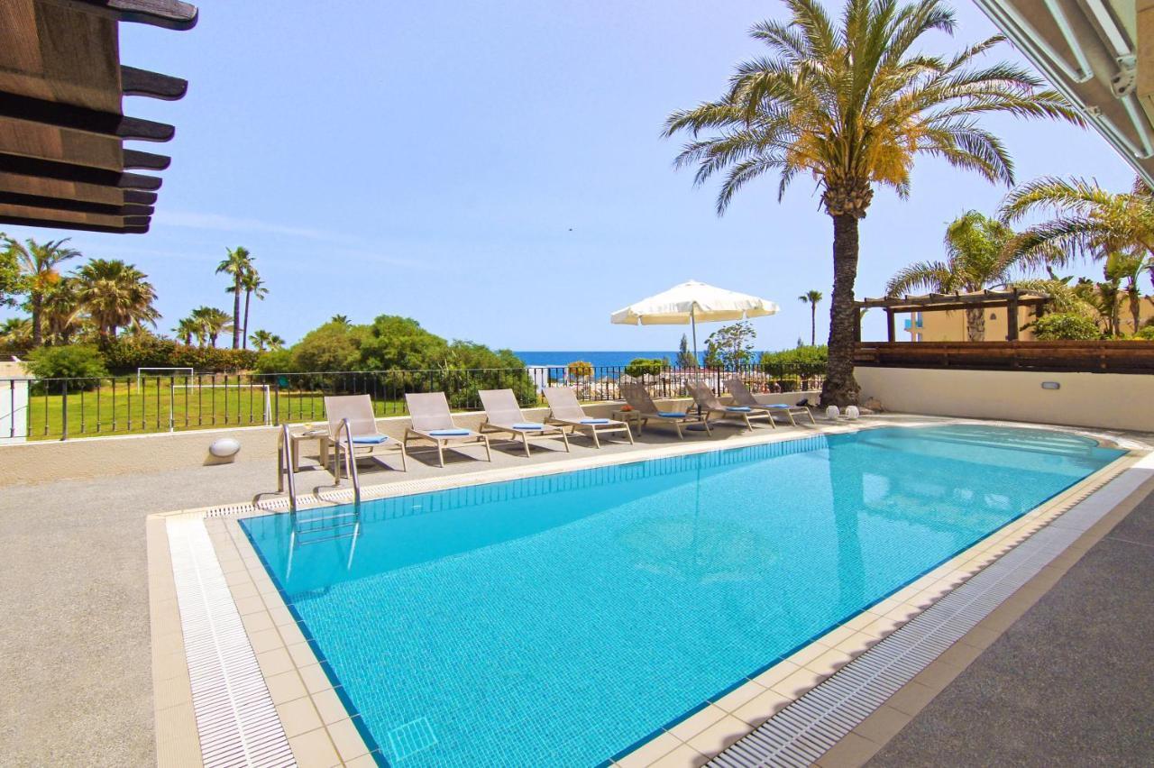 Villa Oceania - Beachfront Παραλίμνι Εξωτερικό φωτογραφία
