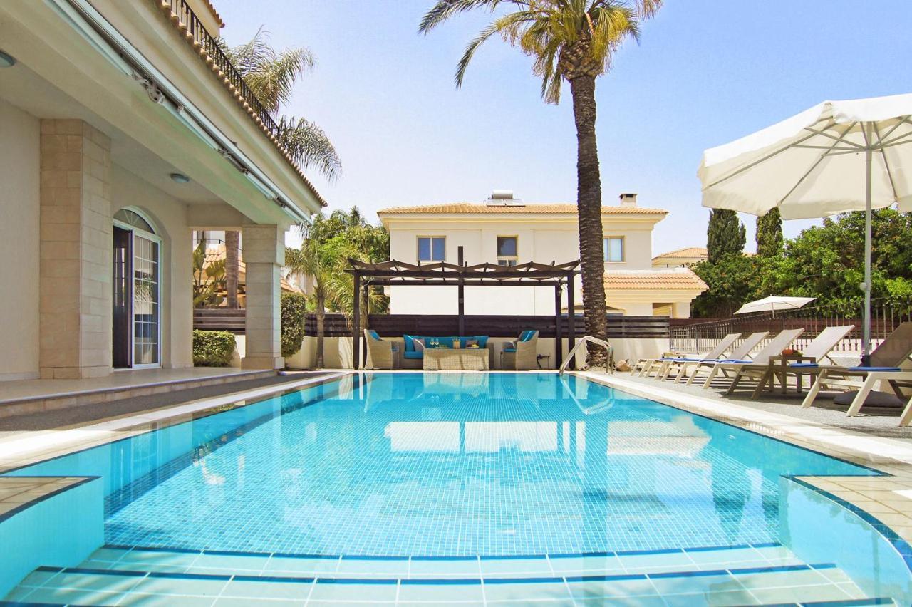 Villa Oceania - Beachfront Παραλίμνι Εξωτερικό φωτογραφία